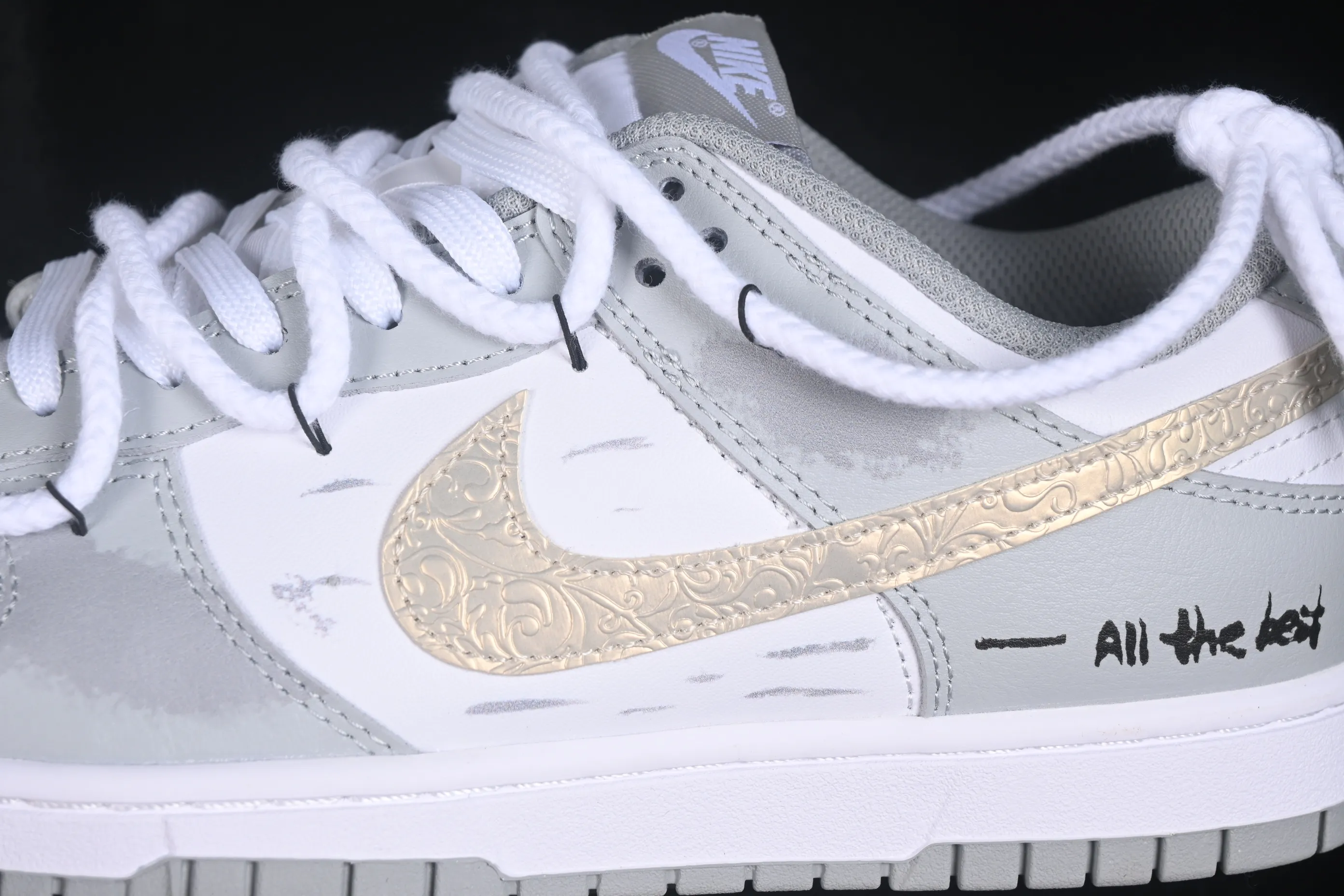All categories Nk SB Dunk Series Nk SB Dunk Low High-end customized low-top sneakers Nike SB Dunk Low straps Anniversary high-end customized low-top casual sneakers HF5441-105